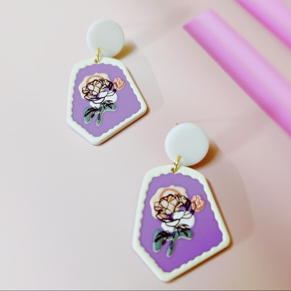 BRAND NEW PRINTED ROSE PURPLE EARRINGS - Picture 3 of 3